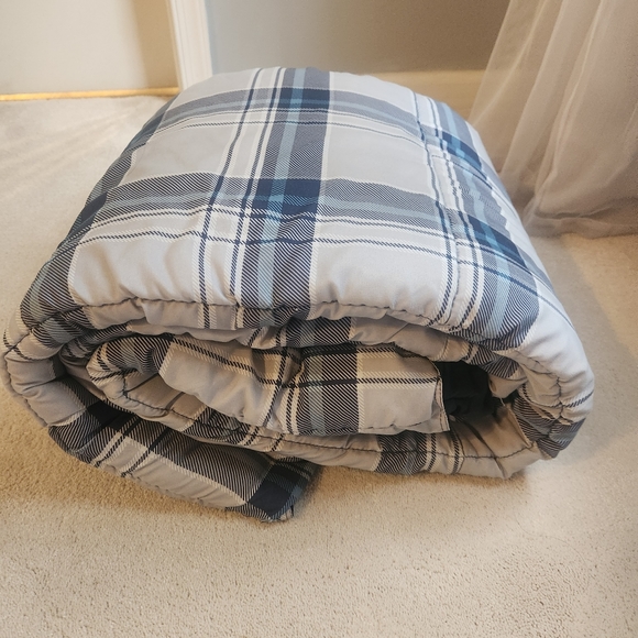 The Big One Twin Size Comforter, blue and gray - Picture 9 of 9